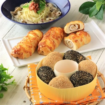 【秋めぐり対象】（手ごねあり）和の食材で楽しむ♪国産小麦と米粉のもっちりパン2種