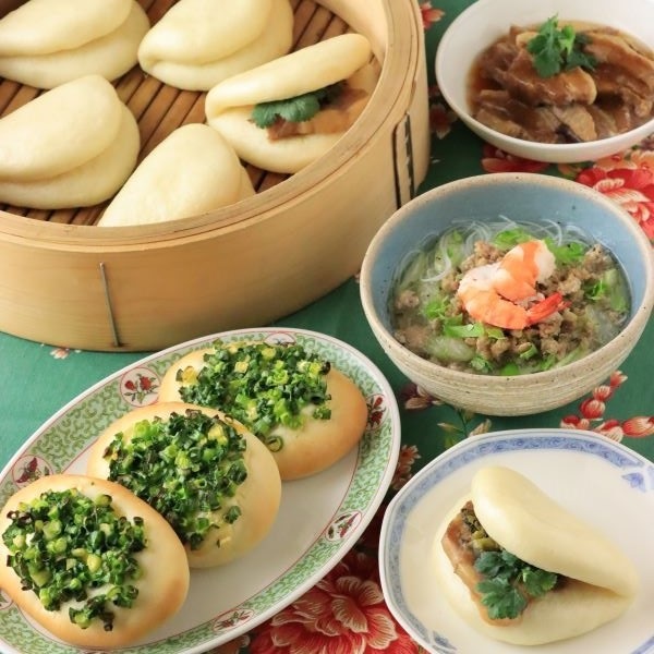 パンで世界を巡る～台湾角煮バーガー＆ねぎパン