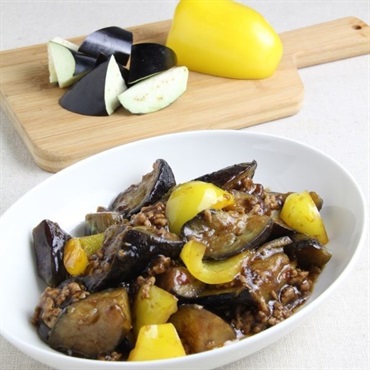 切り方の基本～乱切り～麻婆茄子(マーボーナス)